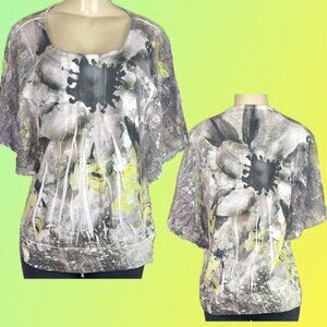 One World L Gray Abstract Print Scoop Neckline Short Lace Butterfly Sleeve Top